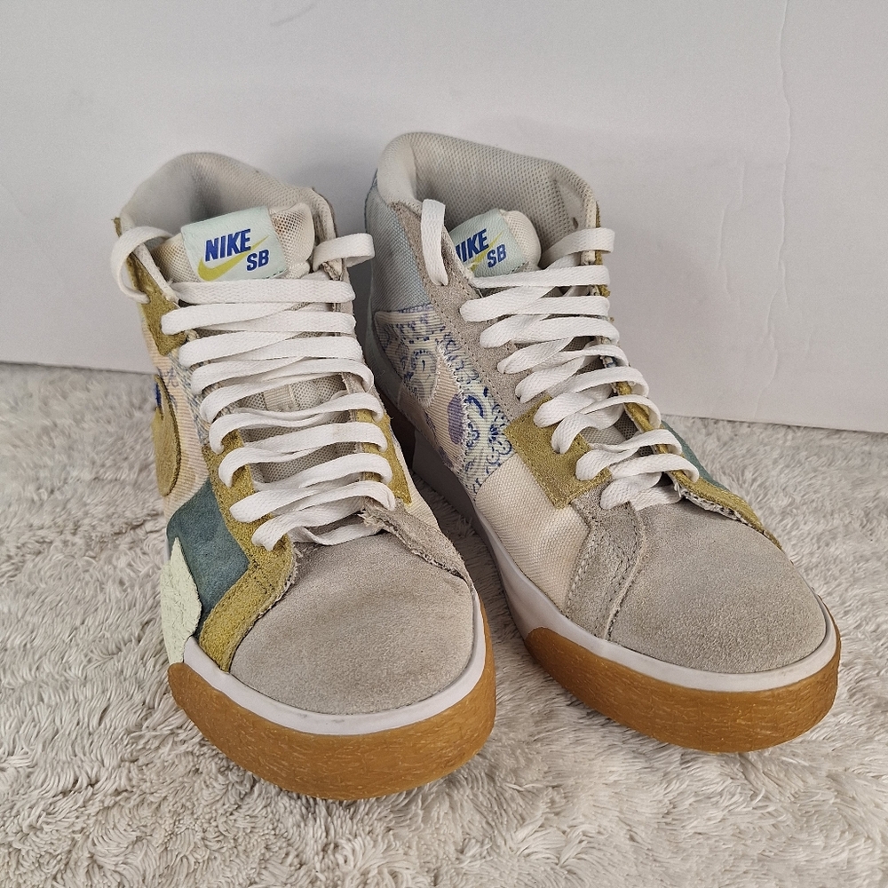 Nike Multi Pattern Shoes - Picture 5 of 8